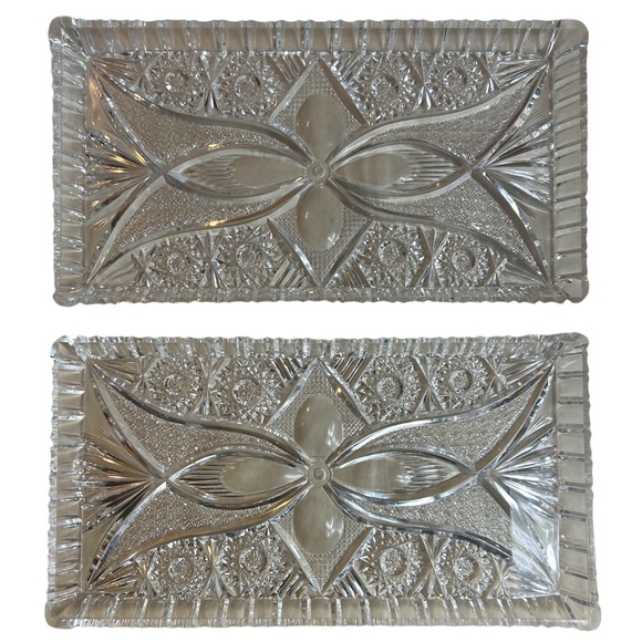 2 Vintage Acrylic Trays Looks Like Cut Glass Serving Catering Food Vanity Dining - Picture 1 of 4